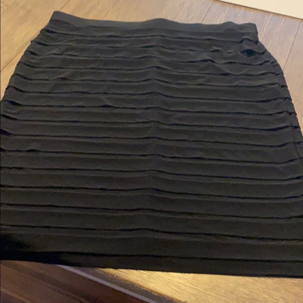 Stretch pleated skirt